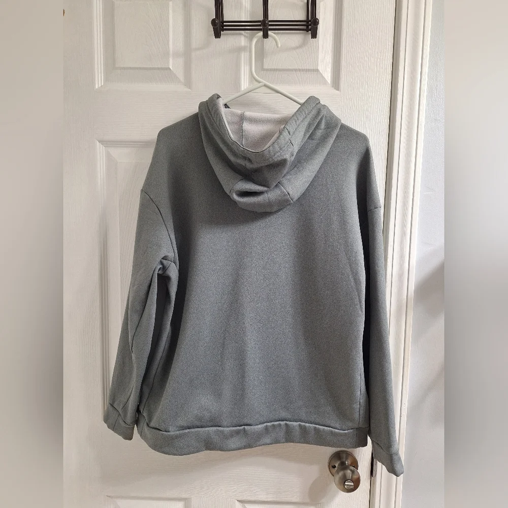 Womens NIKE Therma Hoodie Medium Gray Like New‎ Stretch Sporty
